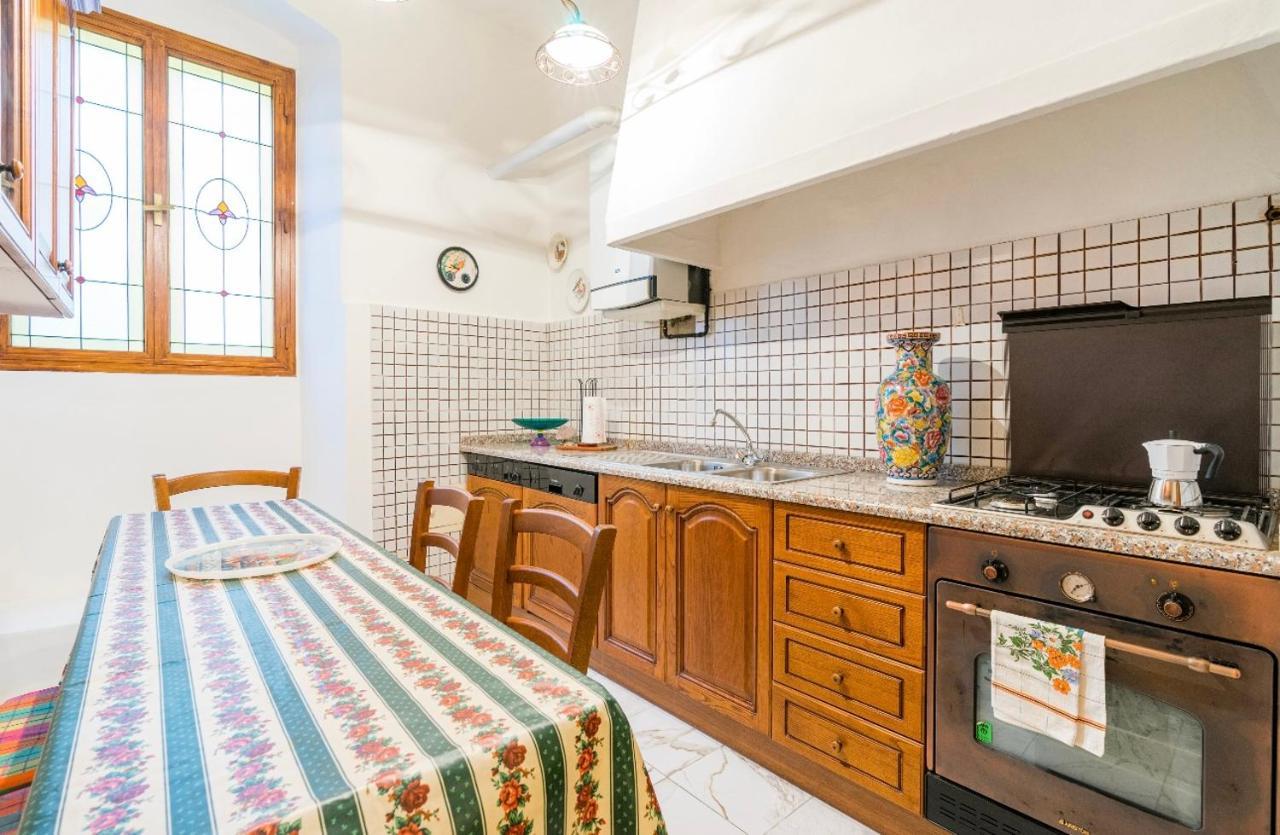Central And Spacious Apartment ฟลอเรนซ์ ภายนอก รูปภาพ