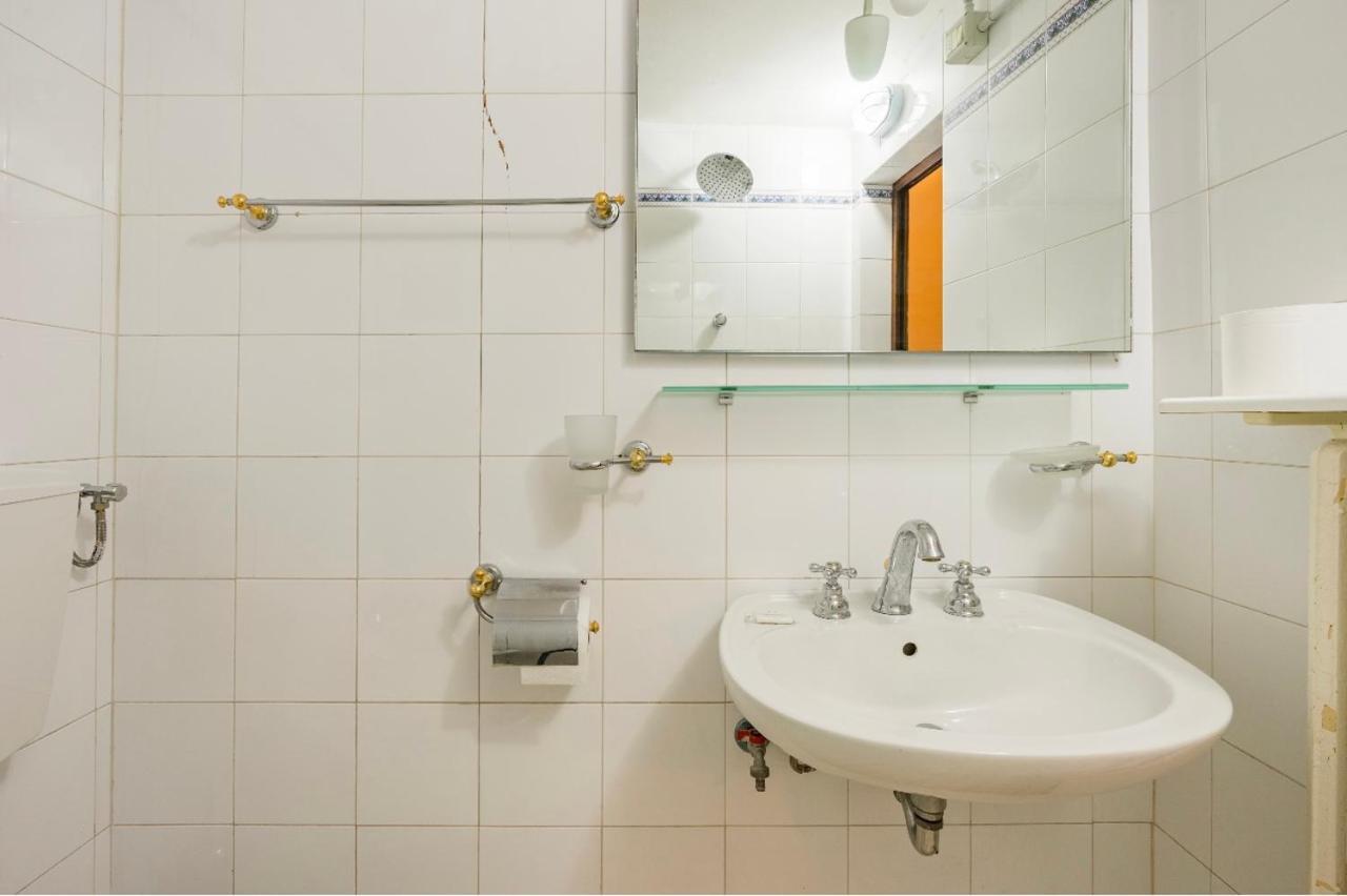 Central And Spacious Apartment ฟลอเรนซ์ ภายนอก รูปภาพ
